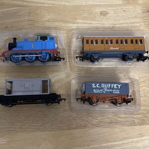 Thomas w/ Moving Eyes Clarabel SC Ruffey Bachmann 2002 HO Scale